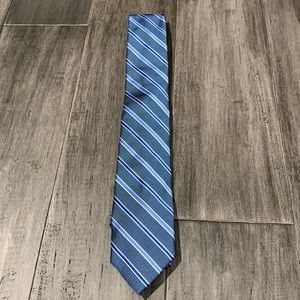 JF J. Ferrar narrow neck tie